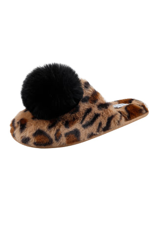 Stylish leopard faux fur slippers, offering warmth and comfort for your feet while relaxing at home.